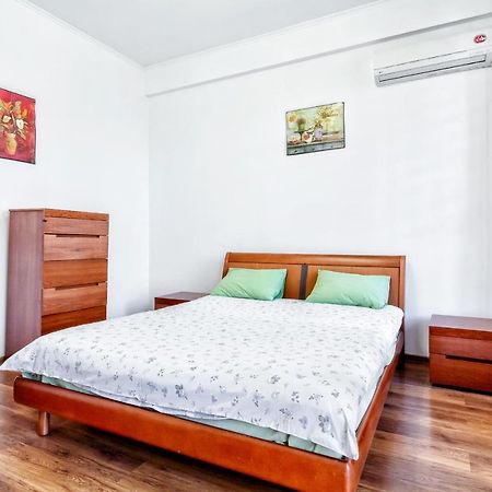 423 Lighthouse Apartments - Traveler'S Choice Almaty Esterno foto